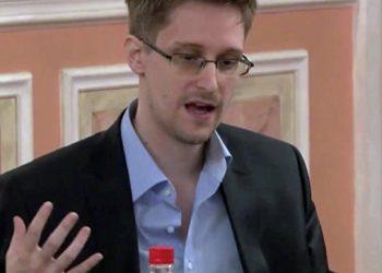 Эдвард Сноуден попросил Обаму о помиловании