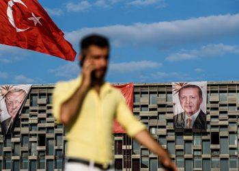 В Турции увольняют 28 тысяч учителей за связь с терроризмом