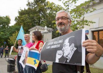 Освобождения Умерова требуют во многих государствах мира