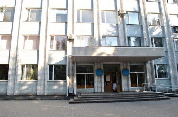 В Волновахе возле мэрии случился взрыв