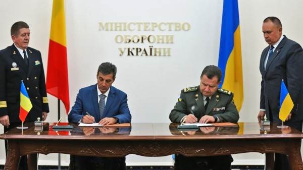 Сегодня состоялась первая официальная встреча глав Минобороны Украины и Румынии