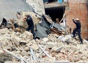 Видеозапись с места обрушения в школе Васильково в Киевской области