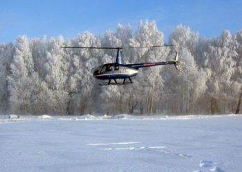 Спасатели нашли обломки вертолета, на борту которого был "золотой магнат" России