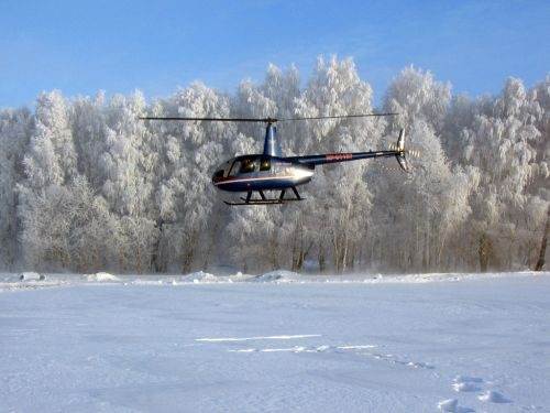 Спасатели нашли обломки вертолета, на борту которого был "золотой магнат" России