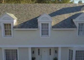 Новшество от Tesla: появились инновационные крыши для домов