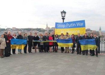 В 70 городах мира начался антивоенный протест украинцев