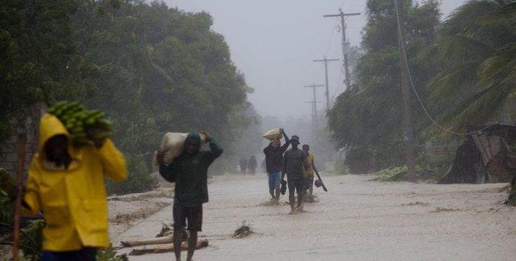 В сети появилось видео вида на ураган «Мэттью» из космоса