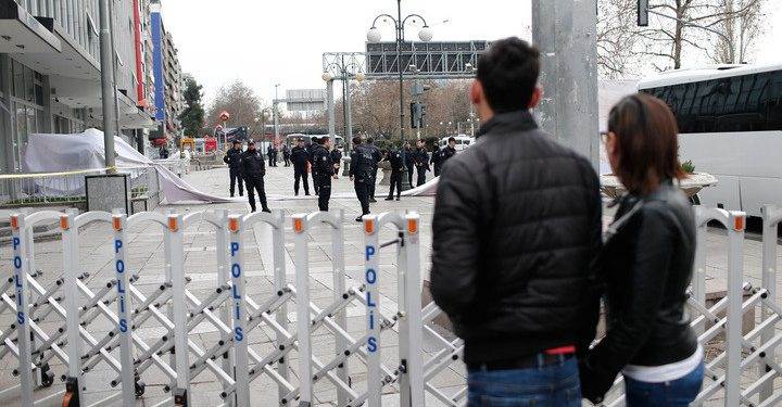 Взрыв в Анкаре: себя подорвали два смертника