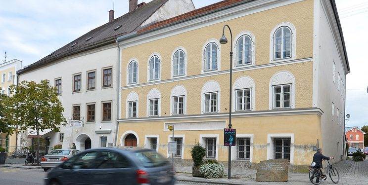 В Австрии снесут дом, где родился Гитлер