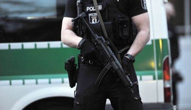 В Баварии скончался оперативник, раненый правым экстремистом
