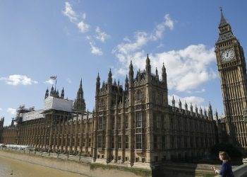 Парламент Британии эвакуировали из-за пожарной тревоги, - пресса