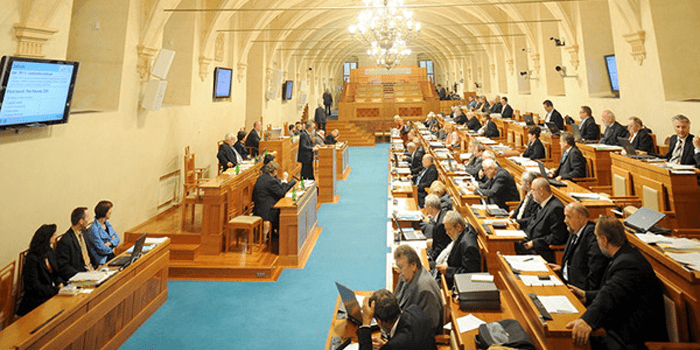 Сенат Чехии требует от России вернуть Украине границу, – Геращенко