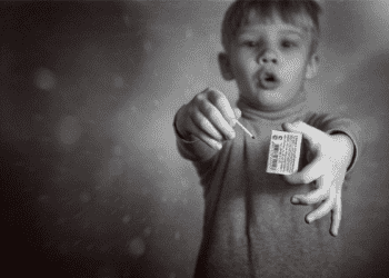 Игра с огнем: В Николаеве дети подожгли общежитие