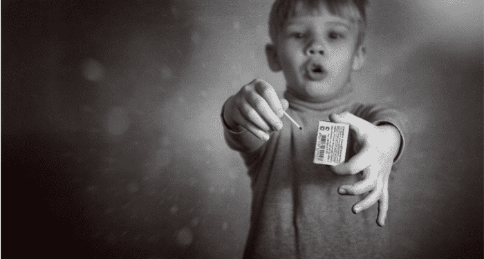 Игра с огнем: В Николаеве дети подожгли общежитие