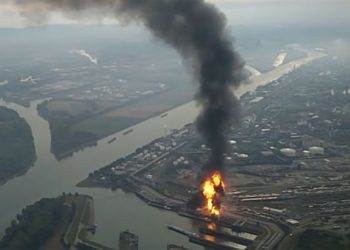 В результате взрыва на химзаводе в Германии погиб человек