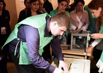 Жена Саакашвили отказалась от второго тура