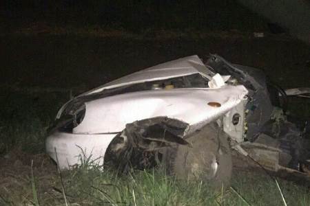 В Киеве машину разорвало о столб, четверо погибших