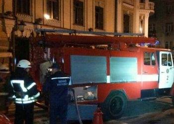 В ночном пожаре в Киеве сгорел охранник