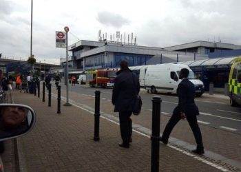 Из аэропорта Лондон-Сити эвакуировали около 500 человек