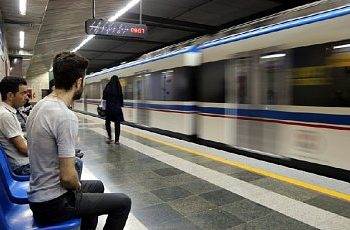 В киевском метро загорелся поезд