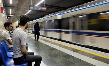 В киевском метро загорелся поезд