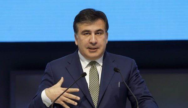 Декларация Саакашвили: политик живет в чужой квартире на одну зарплату