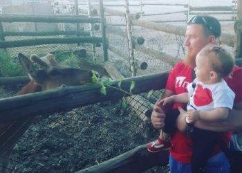 "Моторола " зарегистрировал дочь как гражданку Украины