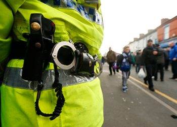 Грабительницы заставили соседа танцевать тверк в костюме покемона