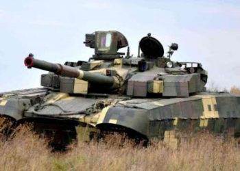 Порошенко: Военная угроза с Востока сохранится надолго