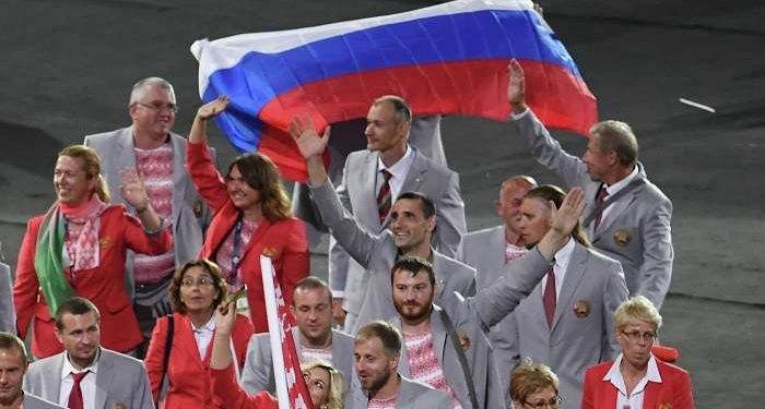 Россия подарит белорусу квартиру за прапор РФ на Паралимпиаде