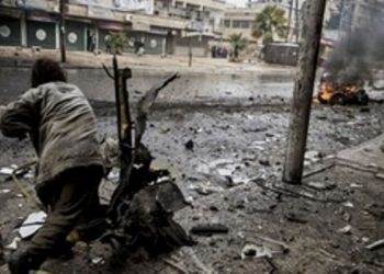 На медучреждение в Алеппо сбросили бочковые и кассетные бомбы