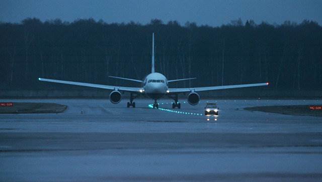 На борту самолета British Airways отравились дымом 25 человек