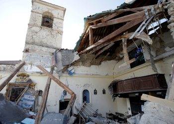 В результате землетрясения в Италии разрушены собор и храм