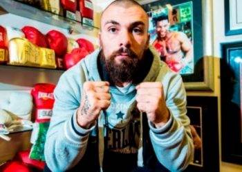 В сети появилось видео последнего поединка Майка Тоуэлла