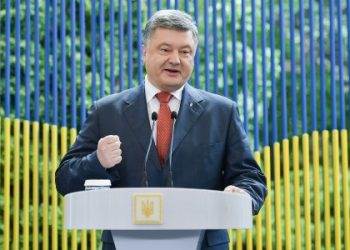 Порошенко пообещал безвиз для украинцев в ноябре