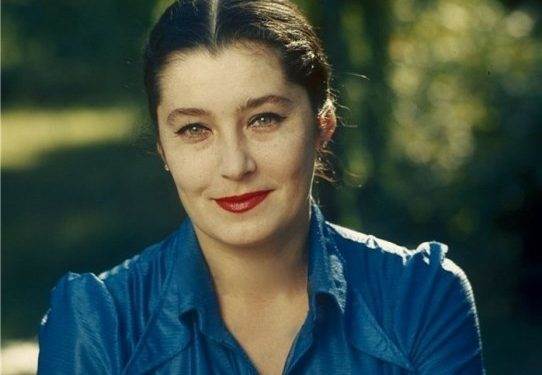 Скончалась знаменитая актриса Валерия Заклунная