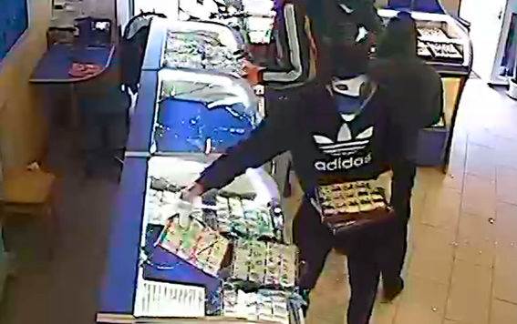 В Житомирской области задержали банду, ограбившую ювелирный магазин