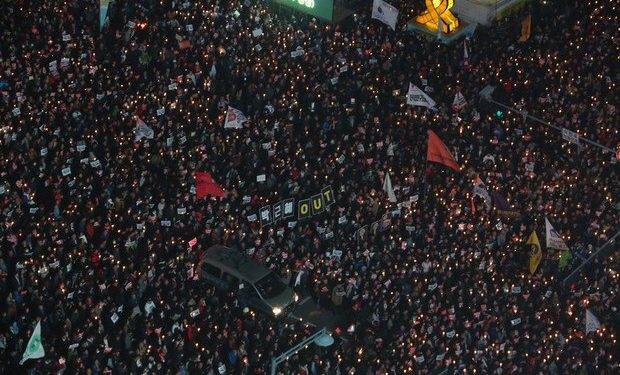 Граждане Южной Кореи требуют отставки президента