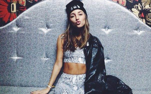 Kristina Si не смогла попасть в Украину, - видео