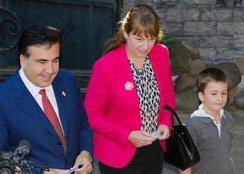 Жена Саакашвили отказалась от мандата грузинского депутата