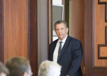 Рева рассказал, сколько граждан Украины официально получают «минималку»