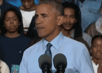 Обама досрочно проголосовал на выборах президента Соединенных Штатов