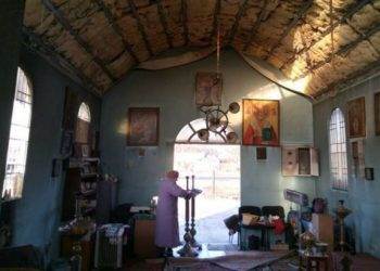 В Мариуполе подожгли храм УПЦ КП