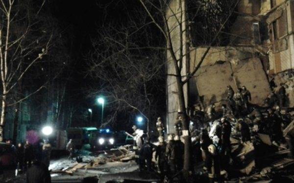 В РФ взорвался жилой дом, погибла семья