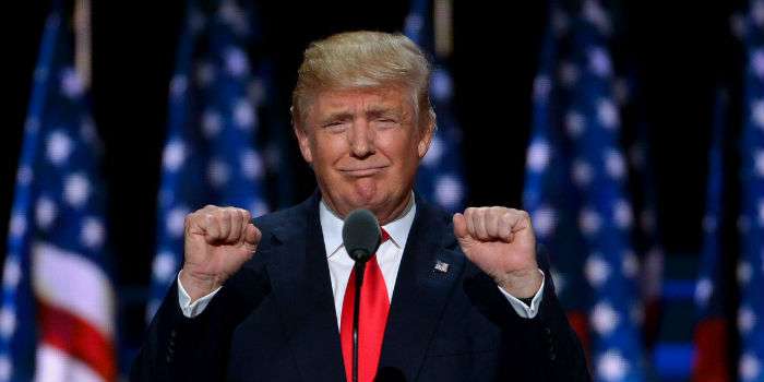 Трампа увели со сцены во время выступления в Неваде