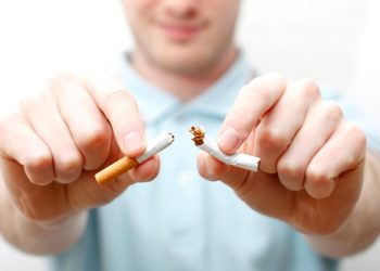 Почему мужчины не могут бросить курить