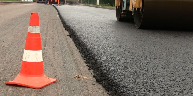 Ремонт автодороги у Київський області було завищено на 800 тис. грн.
