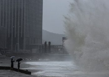 Тайфун "Мангхут" накрив Філіппіни