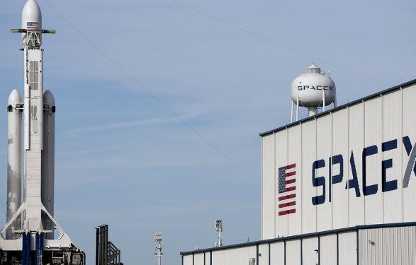 SpaceX обрала першого космічного туриста