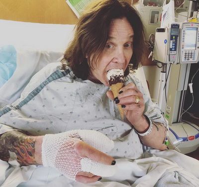 Оззі Осборн потрапив до лікарні